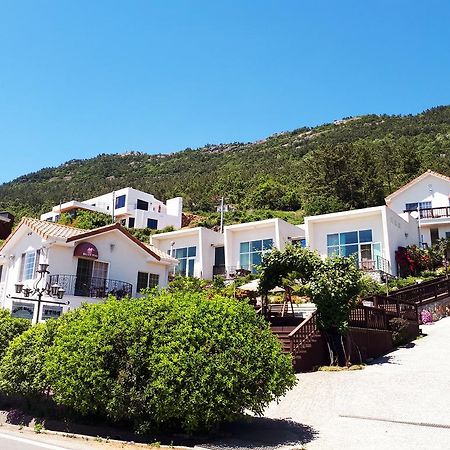 Namhae Bluemare Pension Exteriör bild