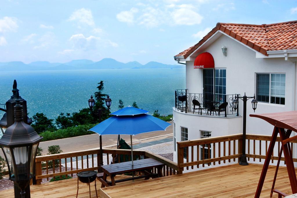 Namhae Bluemare Pension Exteriör bild