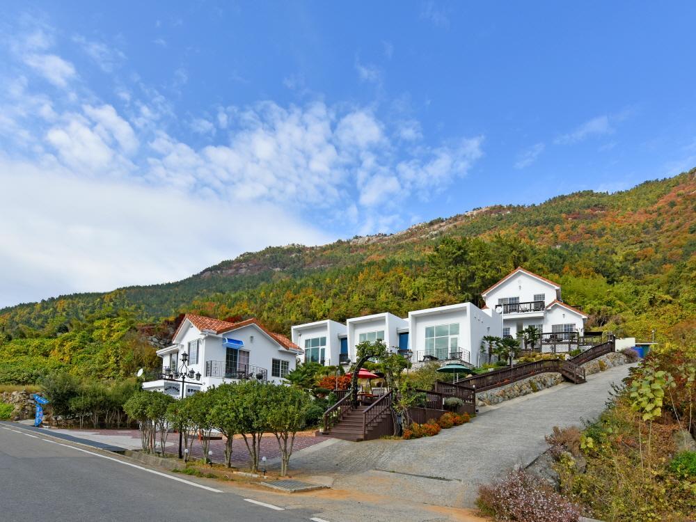 Namhae Bluemare Pension Exteriör bild