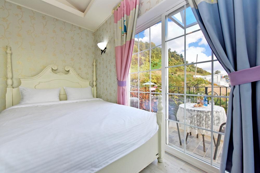 Namhae Bluemare Pension Exteriör bild