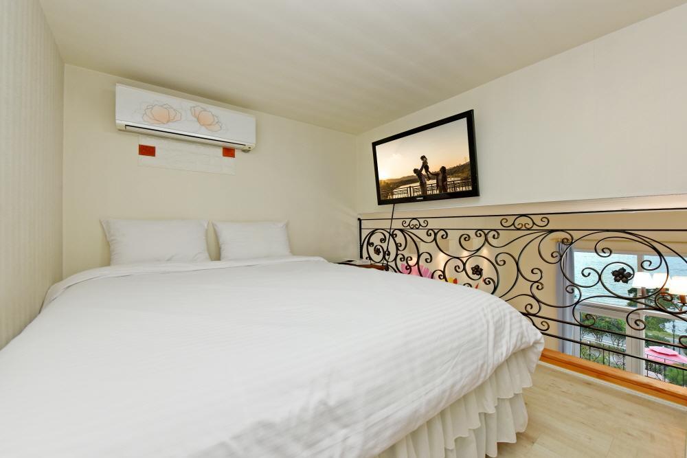 Namhae Bluemare Pension Exteriör bild