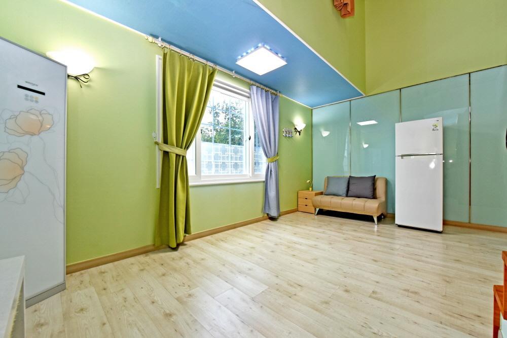 Namhae Bluemare Pension Exteriör bild