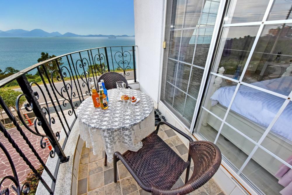 Namhae Bluemare Pension Exteriör bild