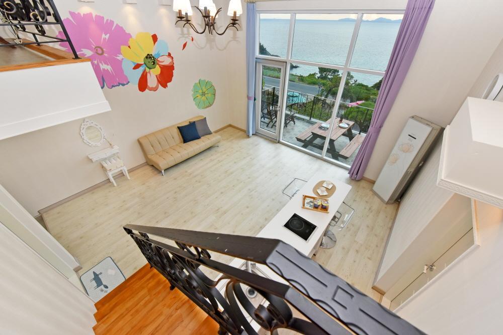 Namhae Bluemare Pension Exteriör bild