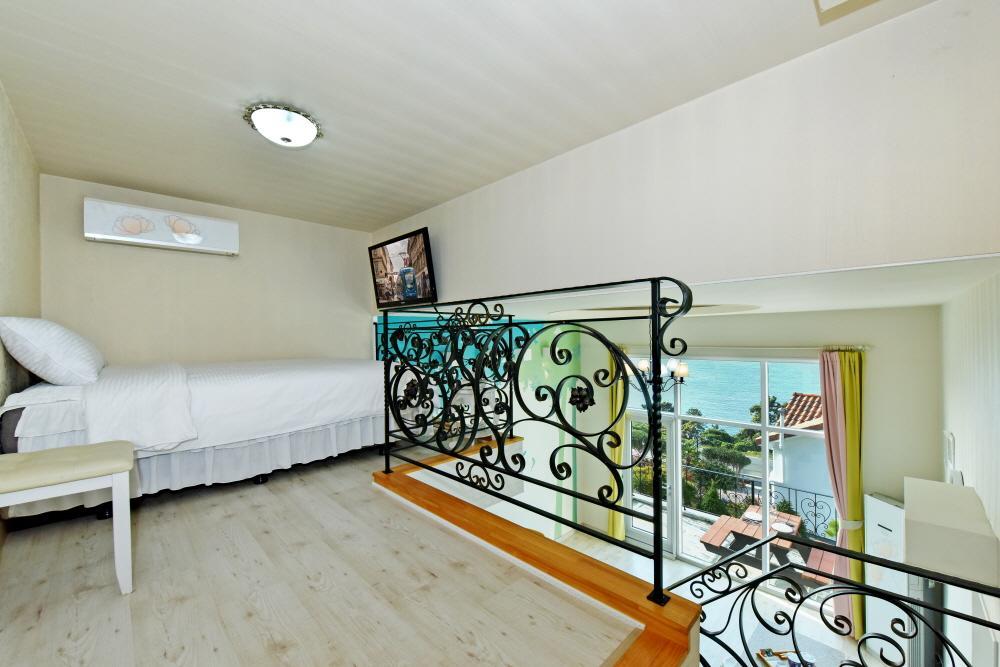 Namhae Bluemare Pension Exteriör bild