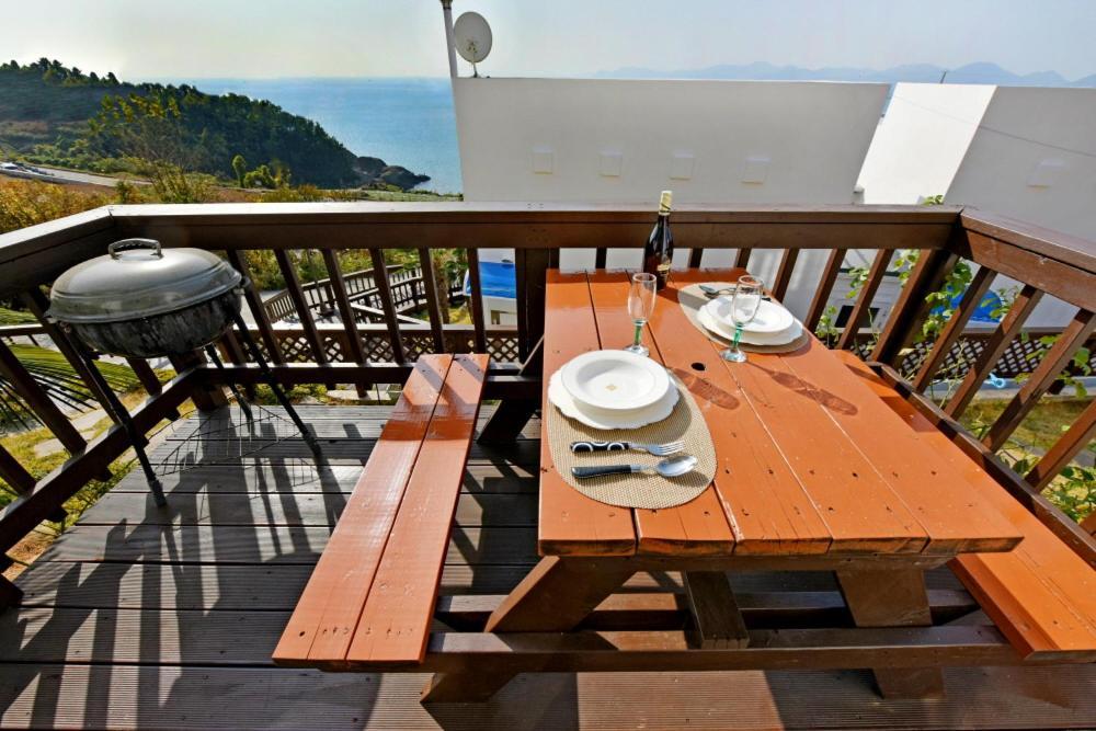 Namhae Bluemare Pension Exteriör bild